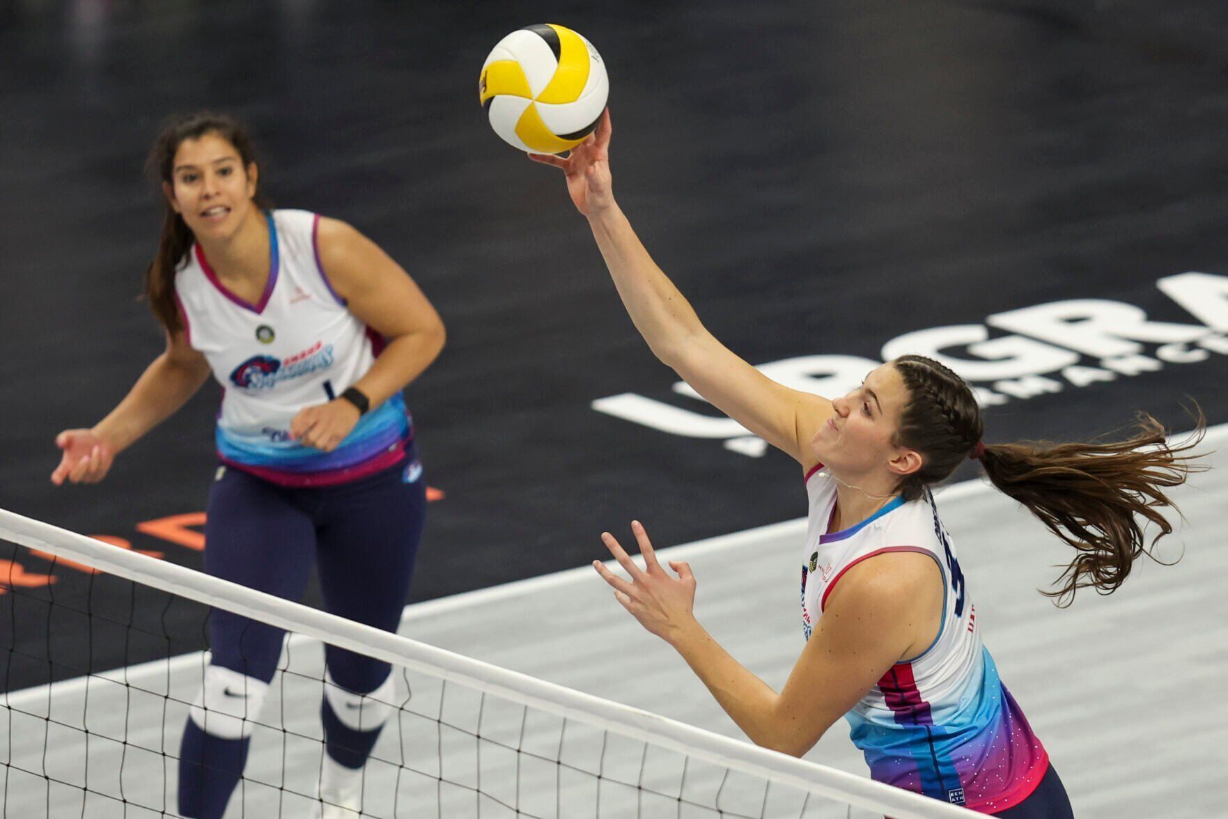 020424-owh-spo-volley-32.JPG
